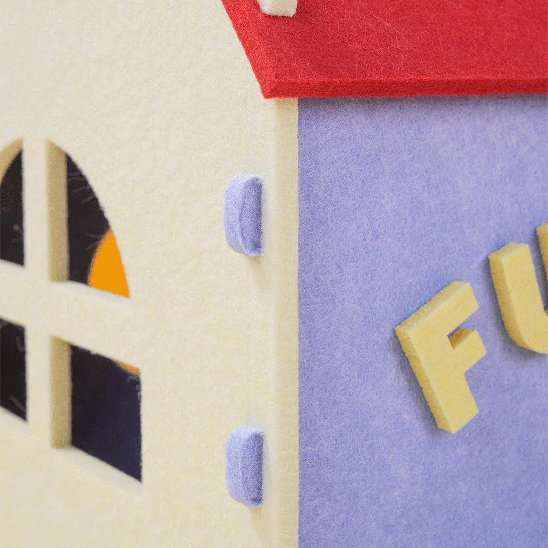 BusyMeow Red House Cat Cave close-up of high-density felt panels and tool-free connector tabs